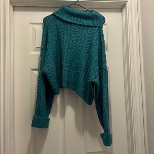 Vici sweater. Worn 1x. Size small.